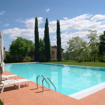 Appartamenti Avanella A 150 Mt Dalla Piscina 150 Mt From Swimming Pool Черталдо Екстериор снимка