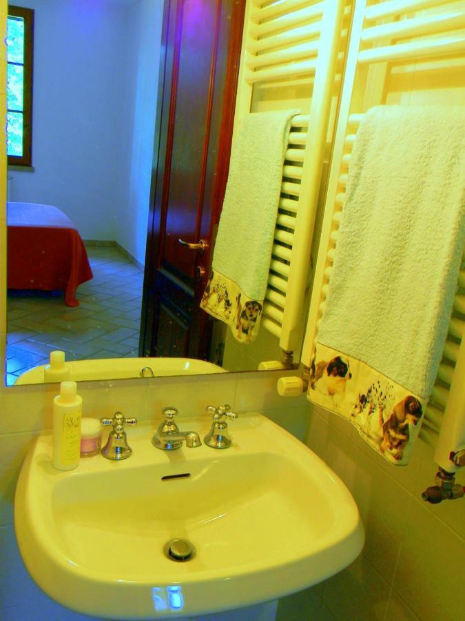 Appartamenti Avanella A 150 Mt Dalla Piscina 150 Mt From Swimming Pool Черталдо Екстериор снимка