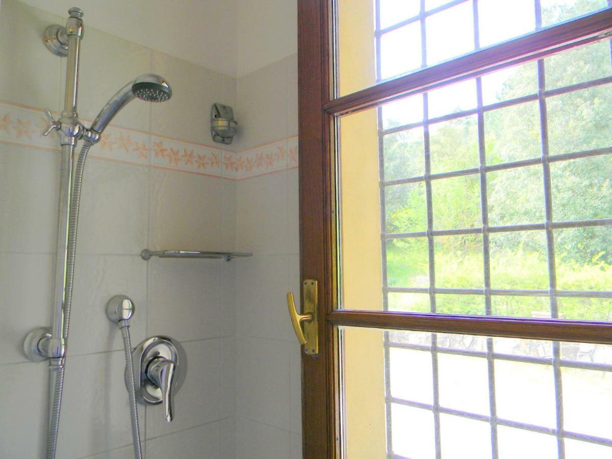 Appartamenti Avanella A 150 Mt Dalla Piscina 150 Mt From Swimming Pool Черталдо Екстериор снимка