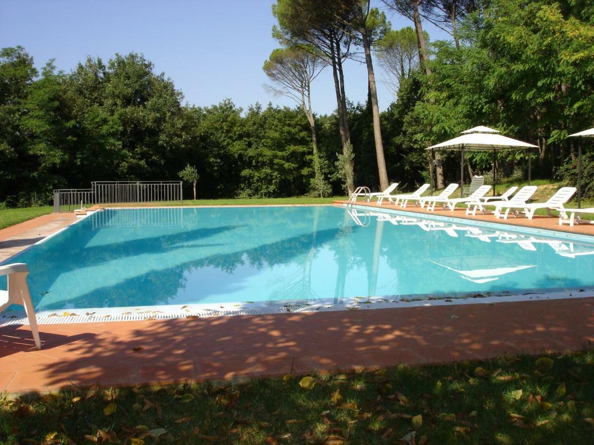 Appartamenti Avanella A 150 Mt Dalla Piscina 150 Mt From Swimming Pool Черталдо Екстериор снимка