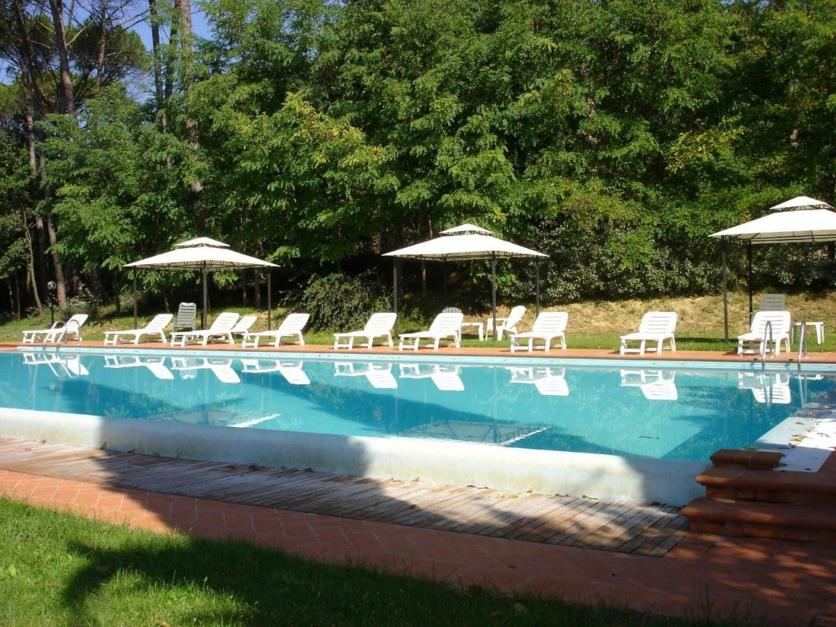 Appartamenti Avanella A 150 Mt Dalla Piscina 150 Mt From Swimming Pool Черталдо Екстериор снимка
